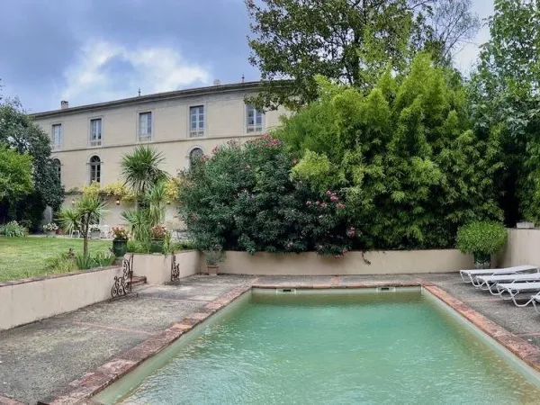 Domaine avec Maison de Maitre et ses dépendances.