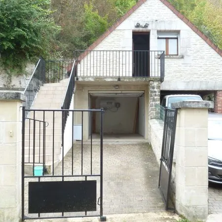 Studio mansardé indépendant