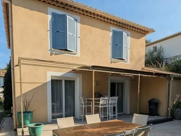 VILLA MODERNE