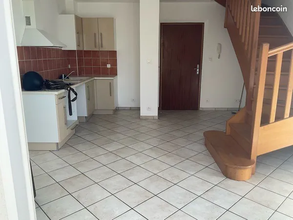 Location à l année T3 en duplex avec terrasse