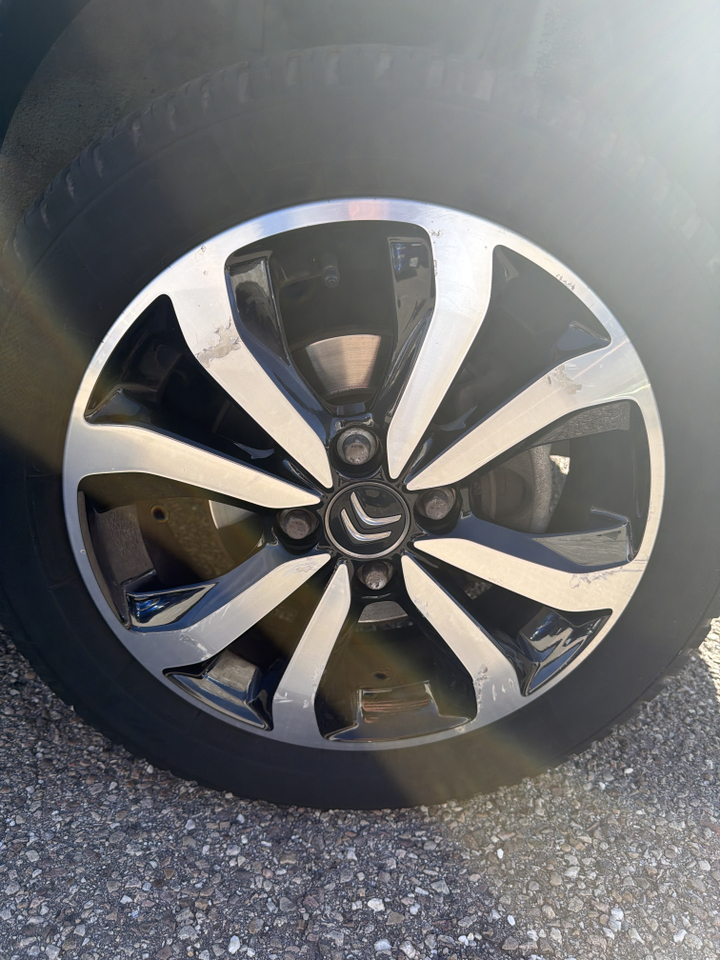 Citroen C1 VTi 68 — photo 26