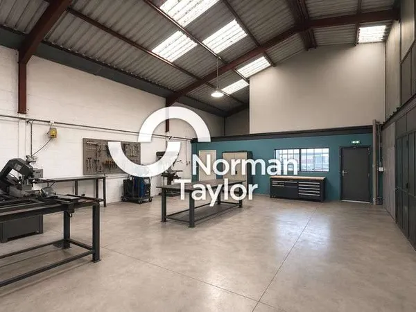 Local d'activité 300m² à vendre à Argelès-sur-Mer