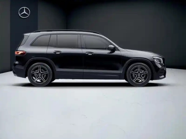 Mercedes Glb 200 d amg line — photo 6