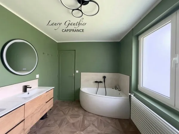 Superbe villa individuelle 208 m²  7 pièces - Sous-sol complet  Terrain 1400 m²  La Chapelle-d'Ar