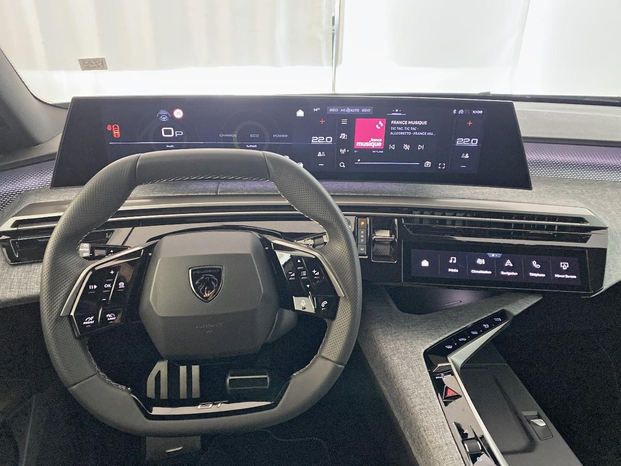 Peugeot 3008 hybrid 145 e-dcs6 gt — photo 15