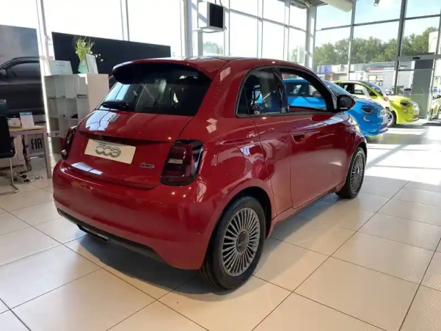 Fiat 500 3+1 e 95 ch — photo 56