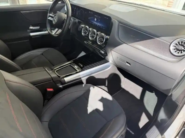 Mercedes Gla 200 d amg line — photo 9