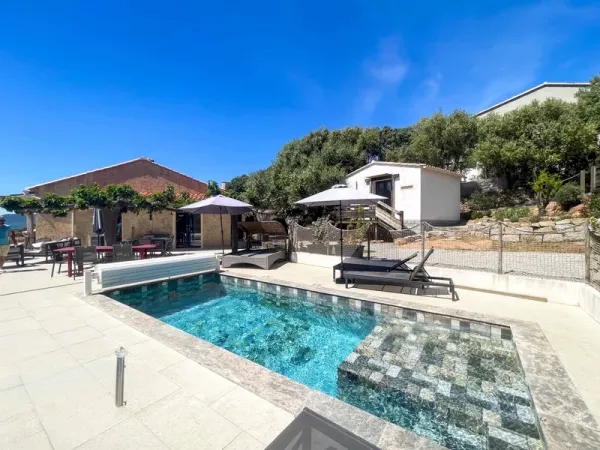 Maison 10 pièces 266 m²