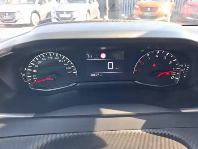Peugeot 208 puretech 75 s&amp;s bvm5 — photo 12