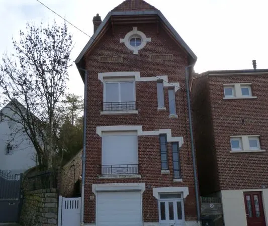 Maison 5 pièces + véranda +cour + jardin ROYE