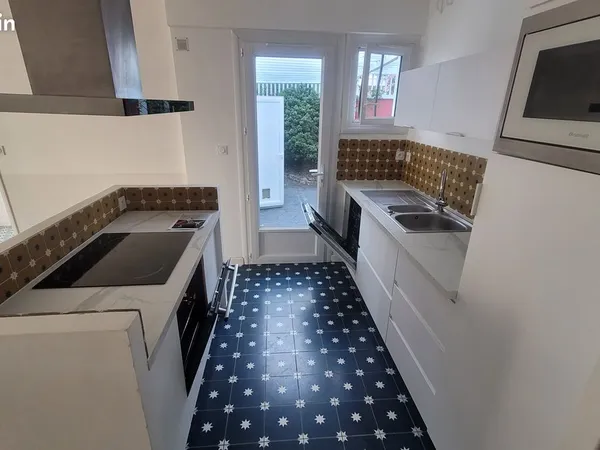 Petite maison proche front de mer