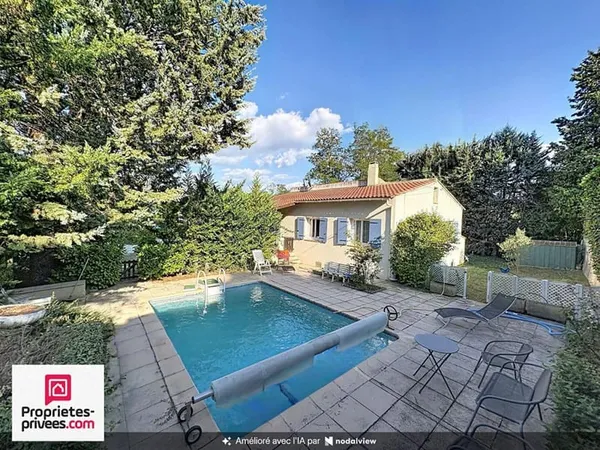 RIANS Villa T4 avec piscine et garage