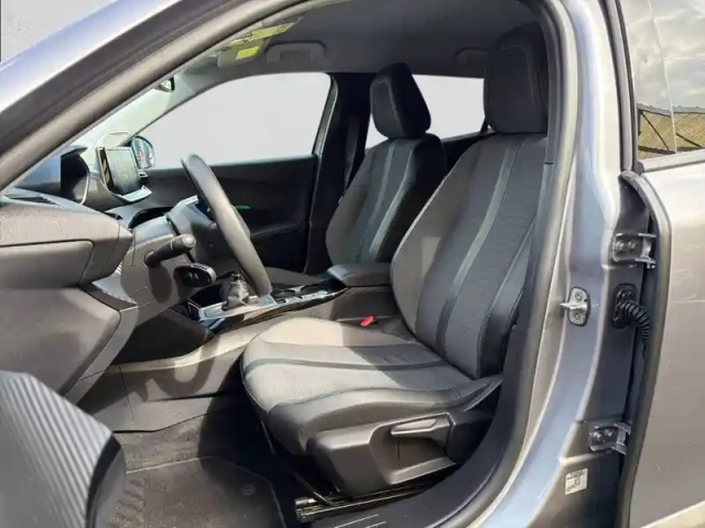 Peugeot 2008 puretech 100 s&amp;s bvm6 — photo 31