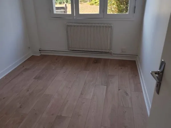 Appartement 2 pièces en rez-de-chaussée à louer