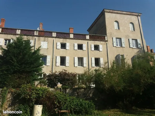 Maison mitoyenne 7 pièces 229m²