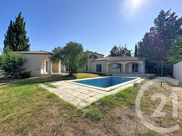 Maison 6 pièces 211 m²