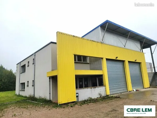 LOCAL D'ACTIVITE 427 m² ESLETTES