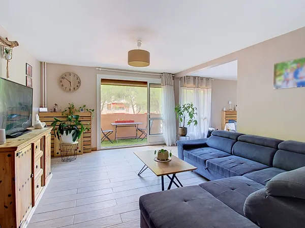 A VENDRE EN EXCLUSIVITÉ - DRAGUIGNAN : Appartement T5 - 3 chambres de 92 m² et 2 balcons + cave