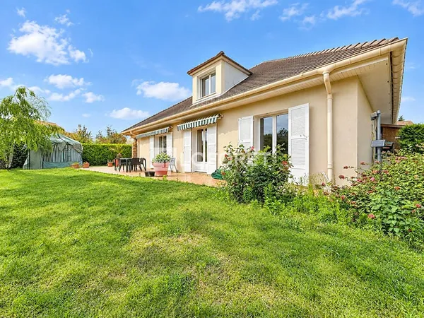 Vernouillet - Maison familiale 5 chambres possibles, jardin 600 m², proche centre-ville et écoles