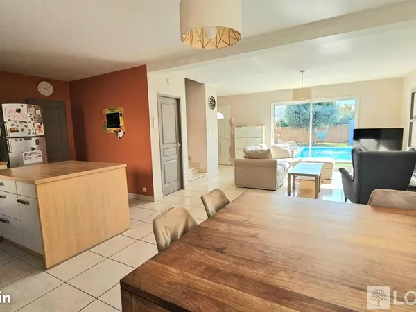Villa 5 pièces 117 m²