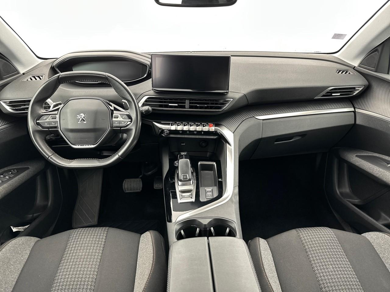 Peugeot 3008 puretech 130ch s&s eat8 active pack — photo 9