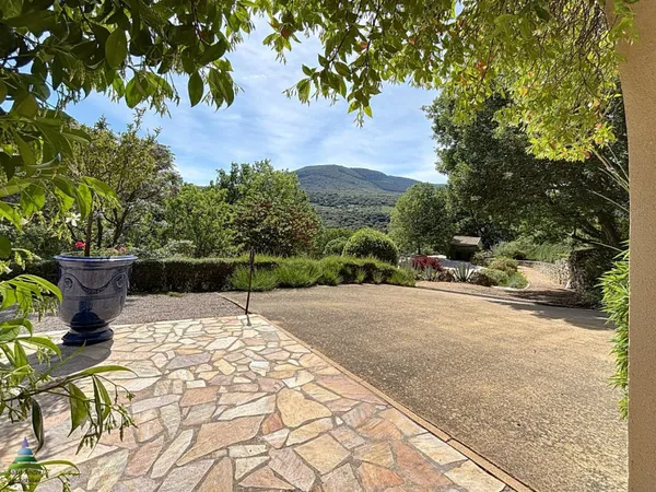 Maison 5 pièces 153 m²