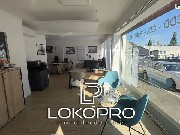 Local 55 m² Cholet
