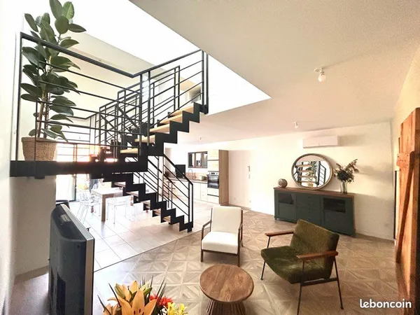 Loft T4 de 107 m² avec garage, extérieur et climatisation - DPE B