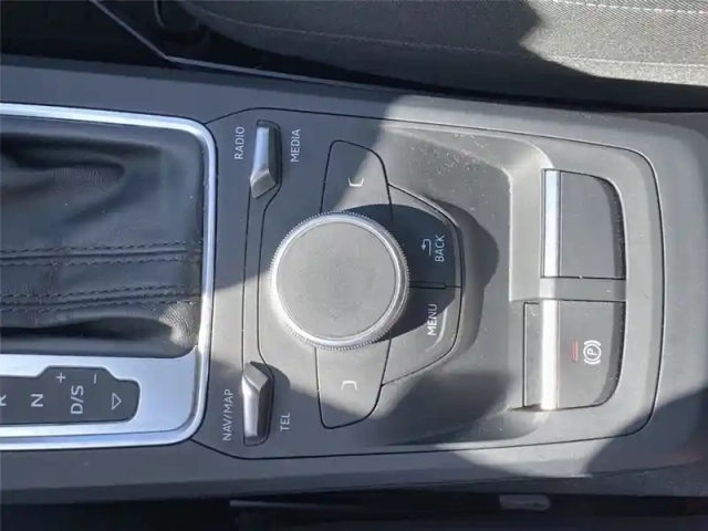 Audi Q2 35 tfsi cod 150 s tronic 7 — photo 20