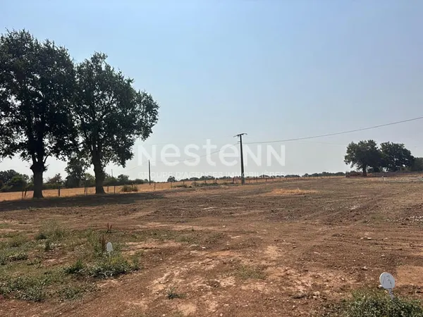 Terrain constructible à vendre à Étusson - Viabilisé libre de constructeur - D6105