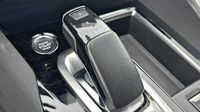 Peugeot 3008 HYBRID 225ch Allure Pack e-EAT8 — photo 14