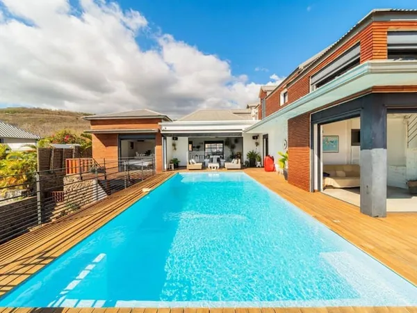 Maison 5 pièces 200 m²