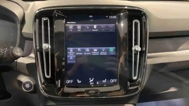 Volvo Xc40 t5 recharge 180+82 ch dct7 — photo 44