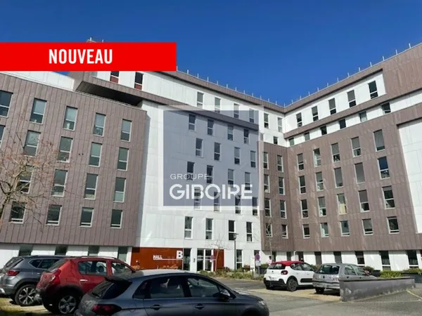 Local professionnel 1660 m²