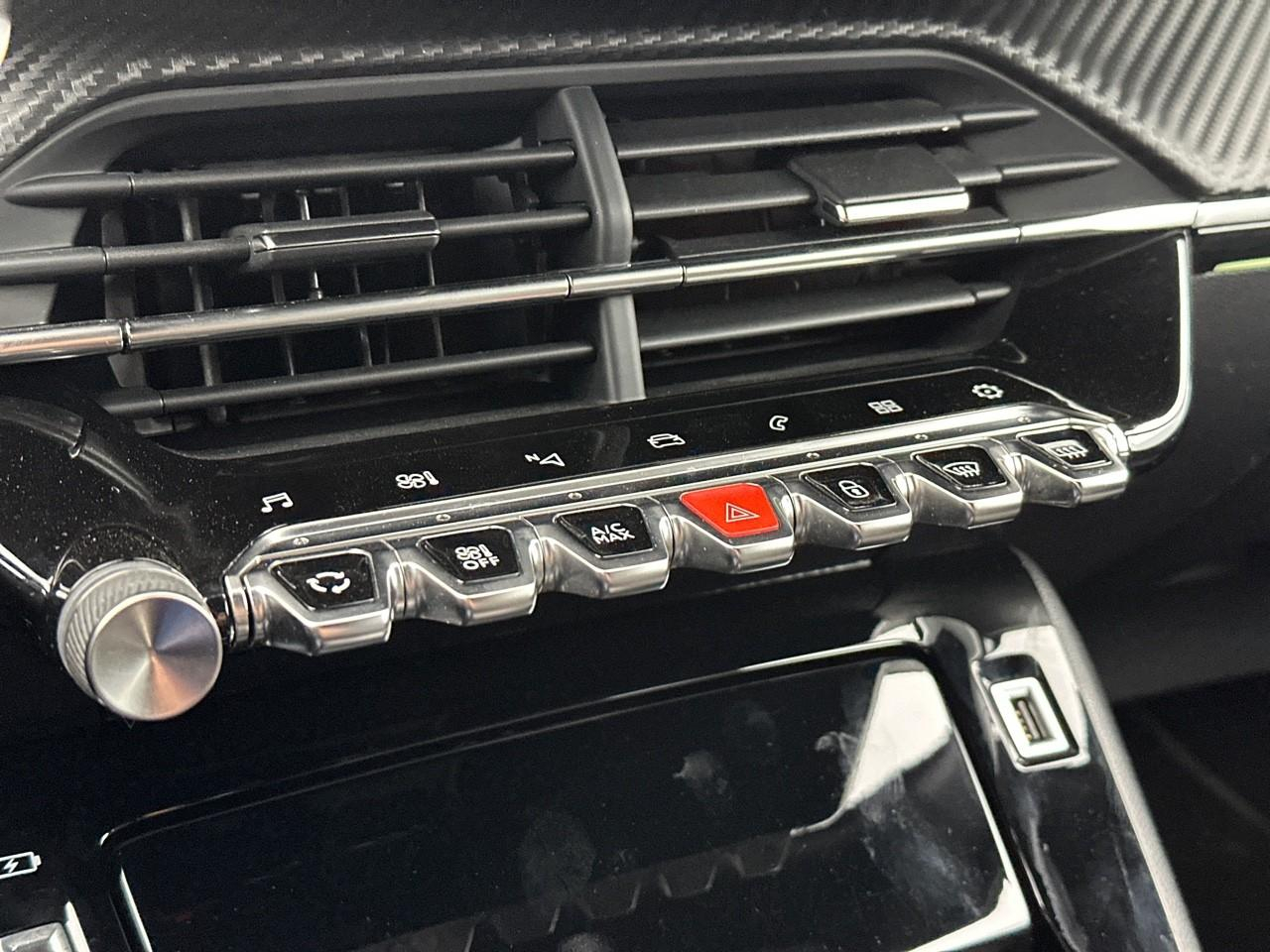 Peugeot 2008 puretech 130 s&s eat8 gt — photo 28