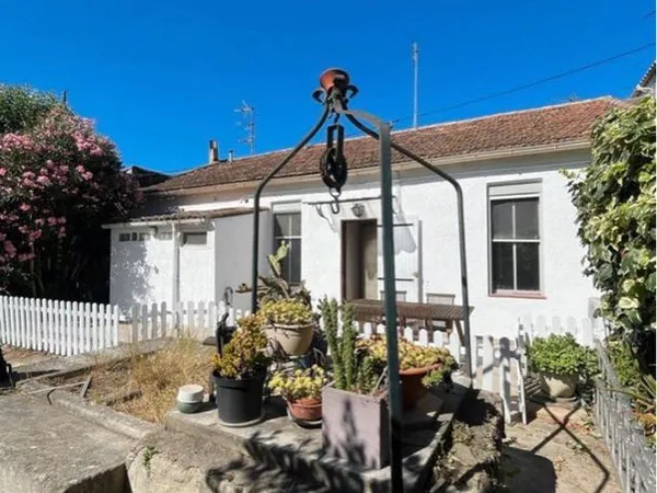 À louer - Appartement/maison non meublé à Nîmes