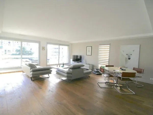 5/6 pièces 141 M2 avec Terrasse