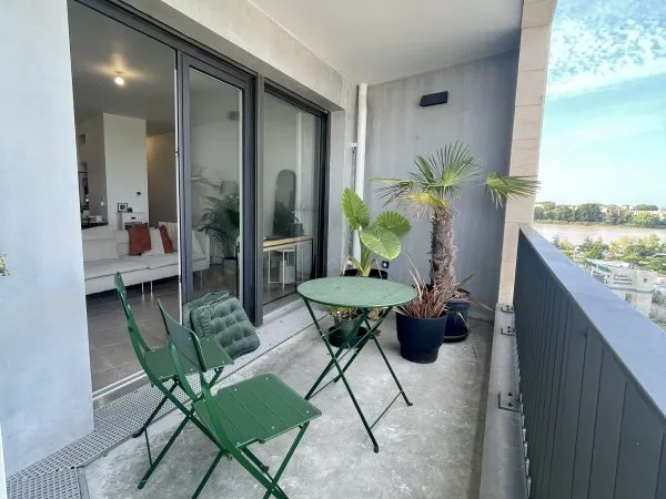 T3 meublé ou nu 64 m² - Terrasse vue Garonne - Parking - Bordeaux Belvédère