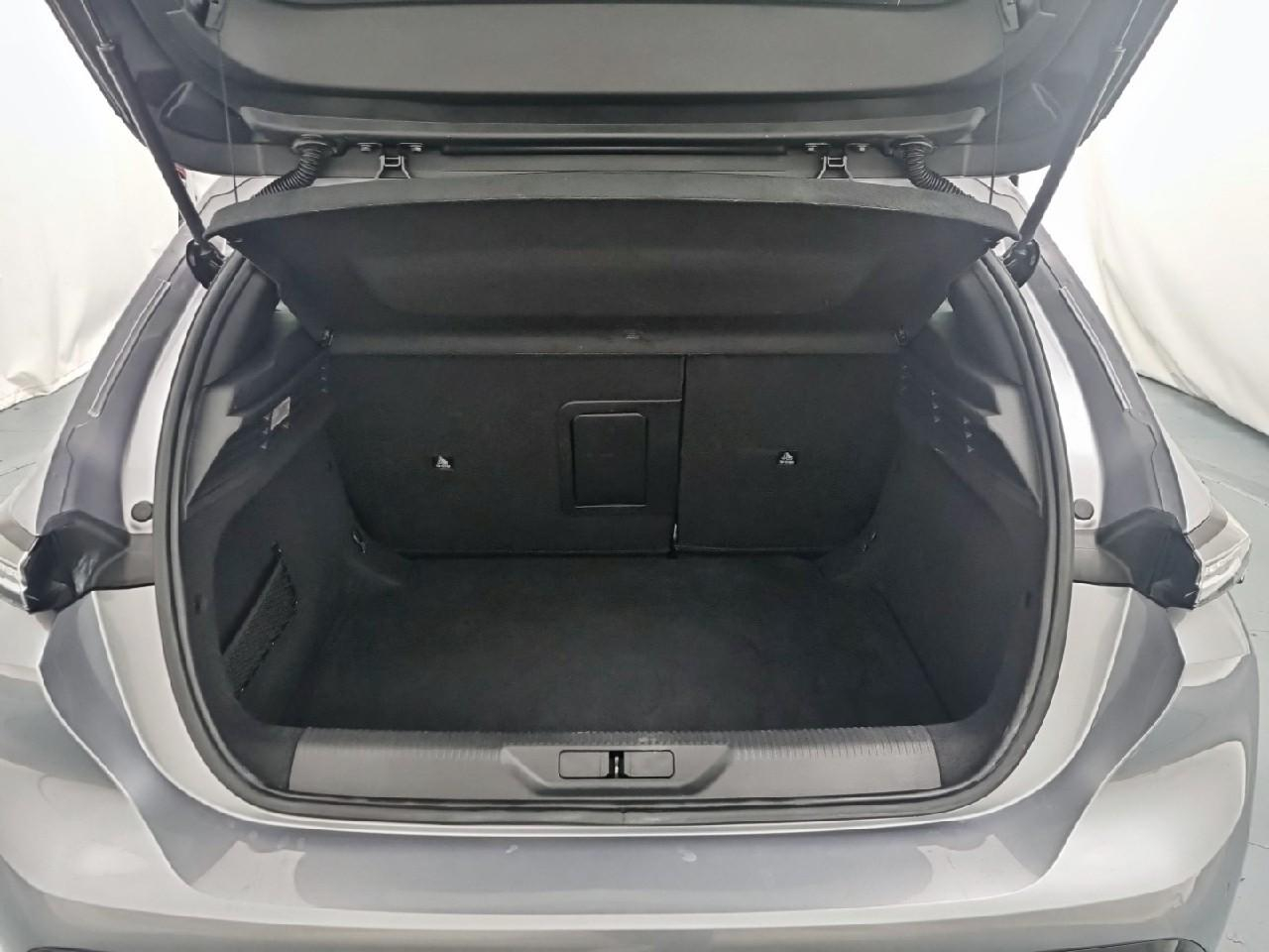 Peugeot 308 puretech 130ch s&s eat8 allure pack — photo 14