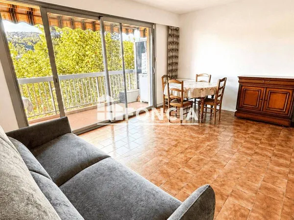 Studio 1 pièce 27 m²