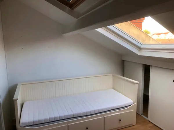 Loue studio idéal étudiant Libre fin octobre- Le Chesnay-Rocquencourt (78) - 12m²