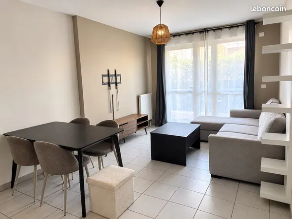 Appartement - 42 m2 - 2 pièces - Ermont 95120 - 2 places de stationnement