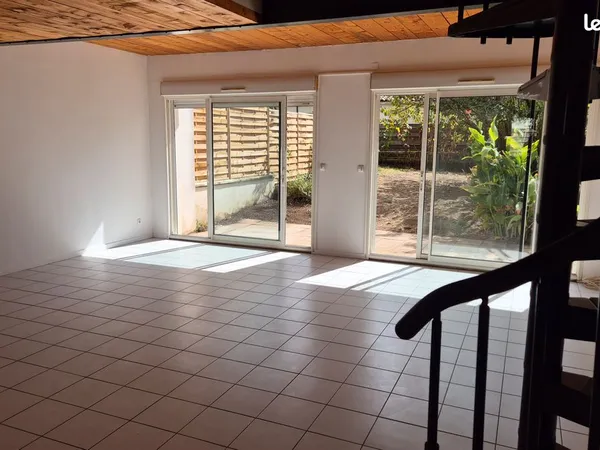Maison 115 m2, 3 chambres, garage et jardin
