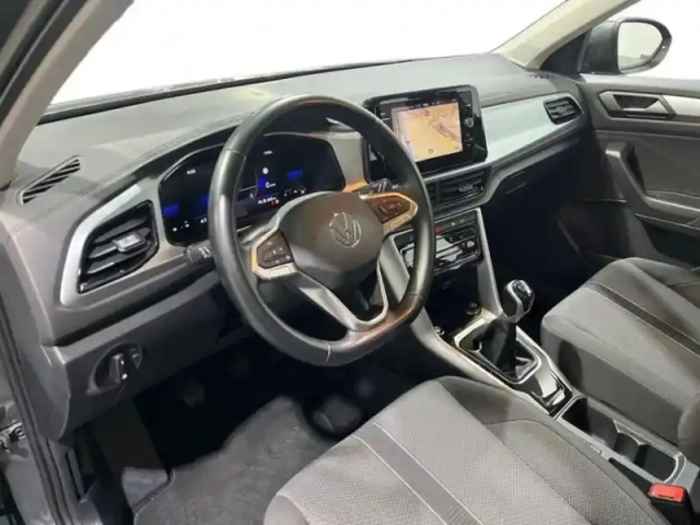 Volkswagen T-Roc 1.0 tsi 110 start/stop bvm6 life plus — photo 9