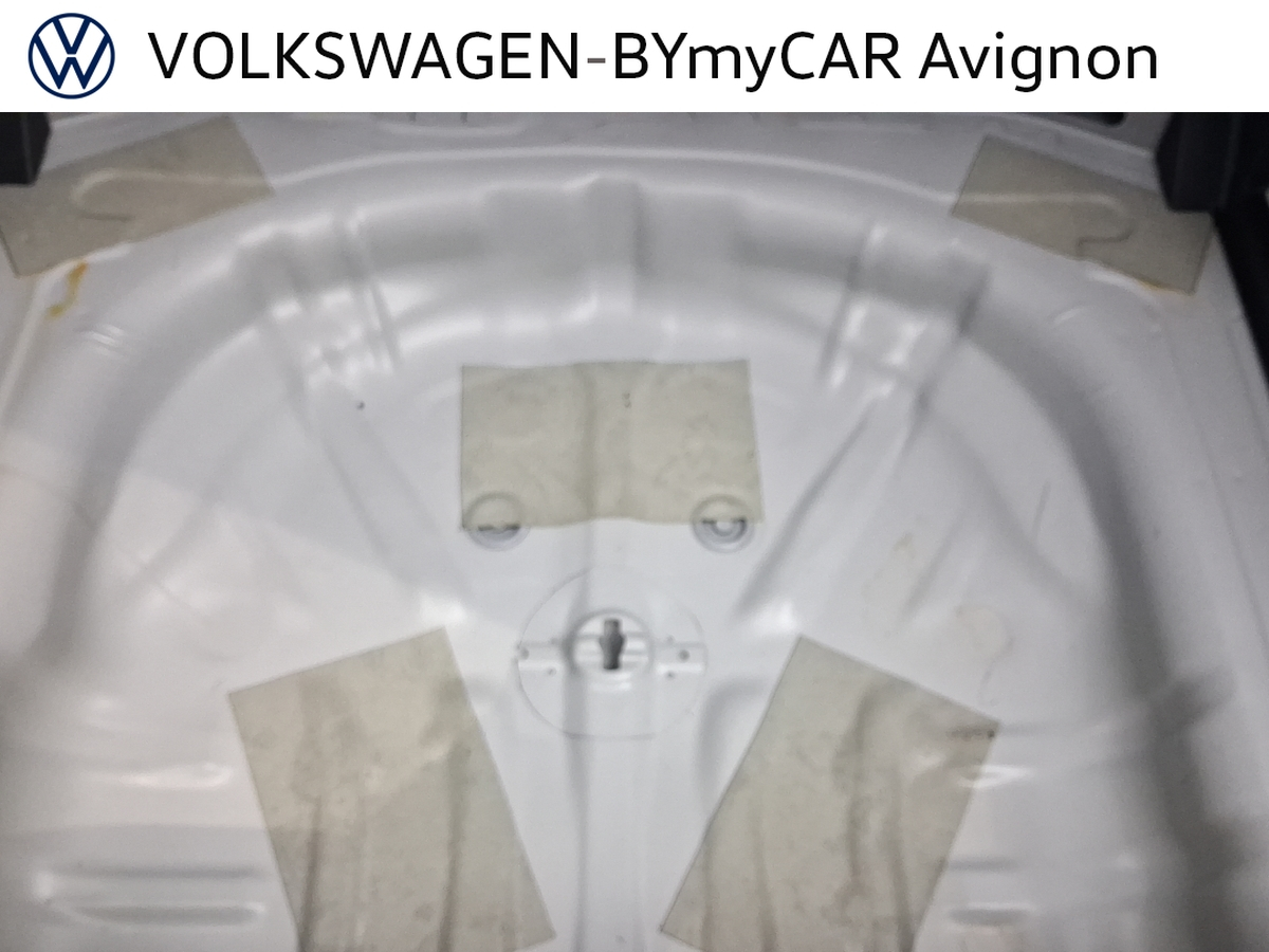 Volkswagen T-Roc 1.5 eTSI EVO2 Hybrid 150 ch DSG7 — photo 21