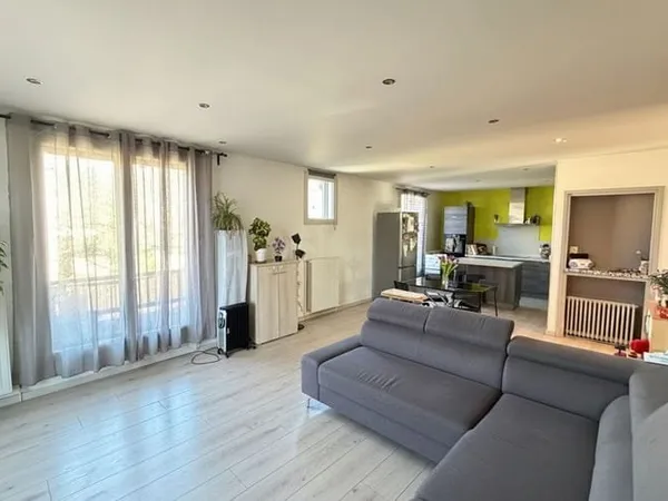 Appartement 6 pièces 185 m²