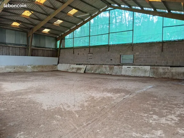 Stationnement Location Saint-Molf   60€