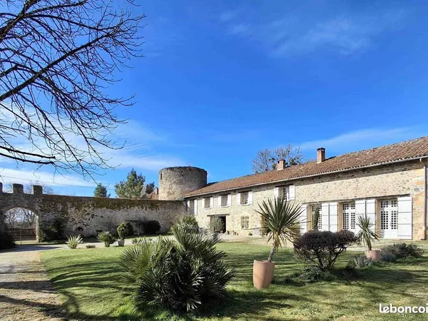 Château 10 pièces 388 m²
