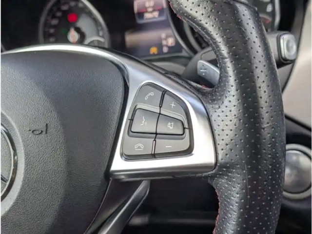 Mercedes Gla 180 — photo 14