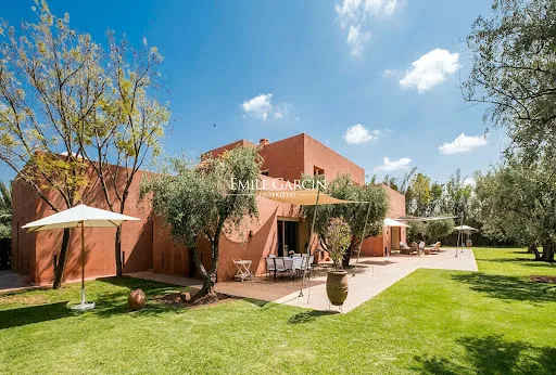 Maison 10 pièces 920 m²